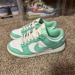 Nike Dunk Low (5.5 Women/ Men & Youth 4)